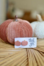 Load image into Gallery viewer, Clay Pumpkin
